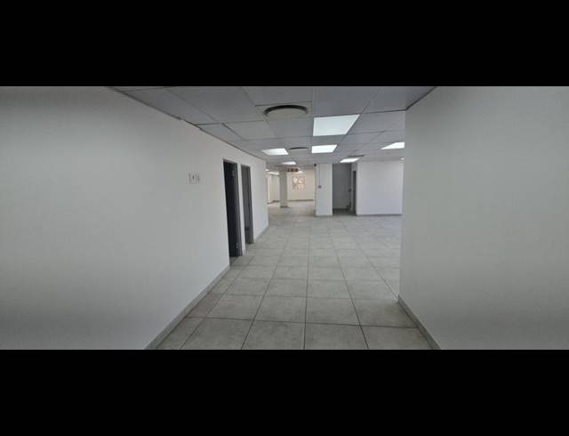 BUSINESS PROPERTY TO RENT IN HALFWAY GARDENS